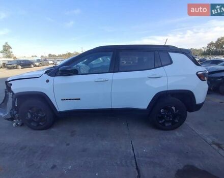 Белый Джип Компас, объемом двигателя 2 л и пробегом 45 тыс. км за 16999 $, фото 5 на Automoto.ua