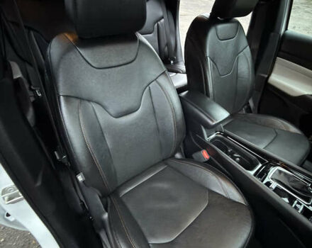 Белый Джип Компас, объемом двигателя 2 л и пробегом 30 тыс. км за 21999 $, фото 49 на Automoto.ua