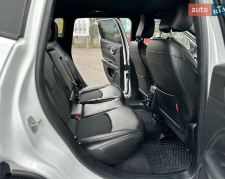 Белый Джип Компас, объемом двигателя 2 л и пробегом 80 тыс. км за 23000 $, фото 37 на Automoto.ua