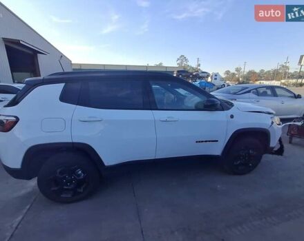 Белый Джип Компас, объемом двигателя 2 л и пробегом 45 тыс. км за 16999 $, фото 12 на Automoto.ua