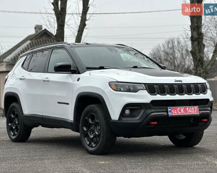 Белый Джип Компас, объемом двигателя 2 л и пробегом 80 тыс. км за 23000 $, фото 2 на Automoto.ua