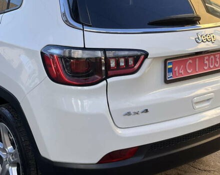 Белый Джип Компас, объемом двигателя 2 л и пробегом 46 тыс. км за 20500 $, фото 1 на Automoto.ua