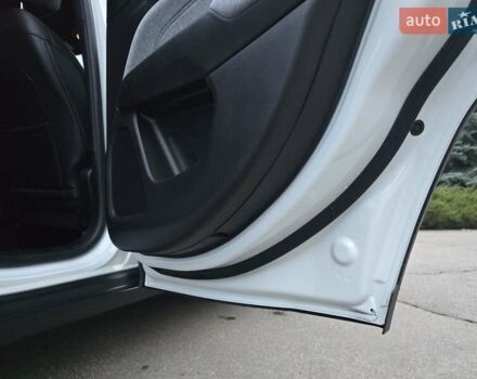 Белый Джип Компас, объемом двигателя 2 л и пробегом 46 тыс. км за 19800 $, фото 40 на Automoto.ua