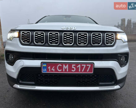 Белый Джип Компас, объемом двигателя 2 л и пробегом 30 тыс. км за 21999 $, фото 39 на Automoto.ua