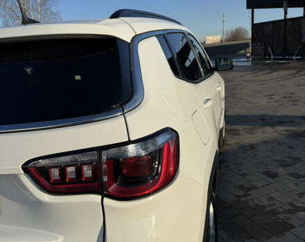 Білий Джип Compass, об'ємом двигуна 2 л та пробігом 122 тис. км за 18400 $, фото 10 на Automoto.ua