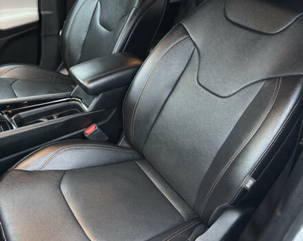 Белый Джип Компас, объемом двигателя 2 л и пробегом 30 тыс. км за 21999 $, фото 42 на Automoto.ua