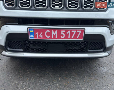 Белый Джип Компас, объемом двигателя 2 л и пробегом 30 тыс. км за 21999 $, фото 2 на Automoto.ua