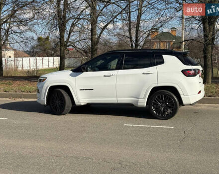 Білий Джип Compass, об'ємом двигуна 2 л та пробігом 14 тис. км за 24500 $, фото 3 на Automoto.ua