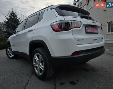 Белый Джип Компас, объемом двигателя 2 л и пробегом 46 тыс. км за 19800 $, фото 85 на Automoto.ua