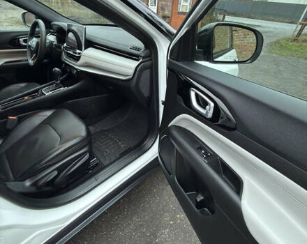 Белый Джип Компас, объемом двигателя 2 л и пробегом 30 тыс. км за 21999 $, фото 51 на Automoto.ua