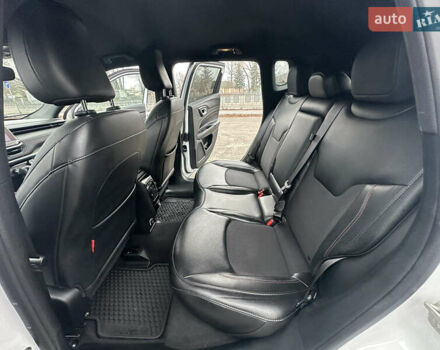 Белый Джип Компас, объемом двигателя 2 л и пробегом 80 тыс. км за 23000 $, фото 24 на Automoto.ua