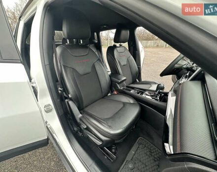 Белый Джип Компас, объемом двигателя 2 л и пробегом 80 тыс. км за 23000 $, фото 38 на Automoto.ua