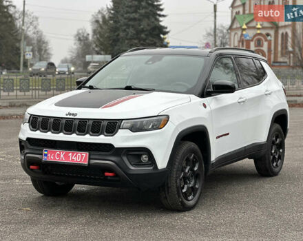 Белый Джип Компас, объемом двигателя 2 л и пробегом 80 тыс. км за 23000 $, фото 1 на Automoto.ua