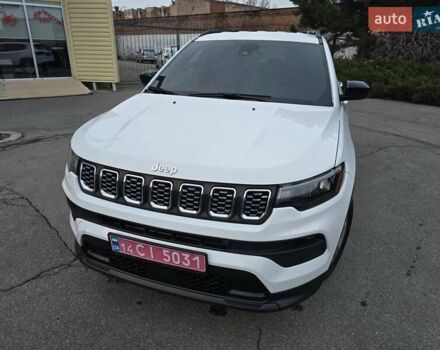 Белый Джип Компас, объемом двигателя 2 л и пробегом 46 тыс. км за 19800 $, фото 1 на Automoto.ua