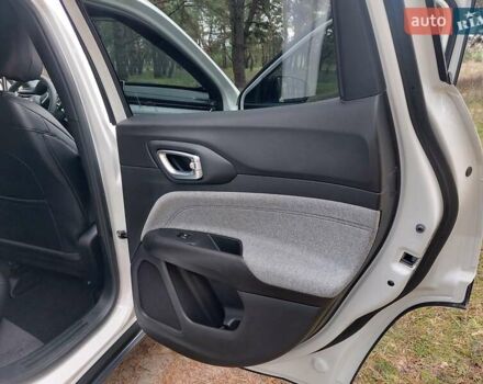 Белый Джип Компас, объемом двигателя 2 л и пробегом 18 тыс. км за 20700 $, фото 12 на Automoto.ua