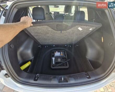 Белый Джип Компас, объемом двигателя 2 л и пробегом 4 тыс. км за 20499 $, фото 5 на Automoto.ua