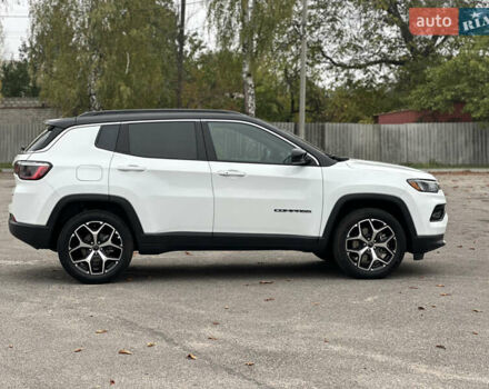 Білий Джип Compass, об'ємом двигуна 2 л та пробігом 19 тис. км за 21700 $, фото 3 на Automoto.ua