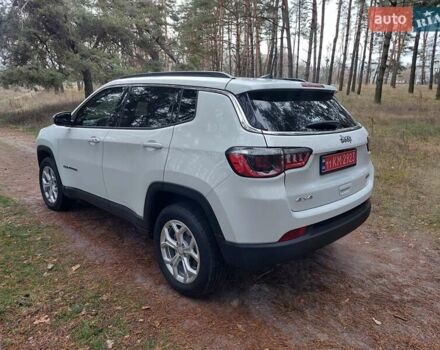 Белый Джип Компас, объемом двигателя 2 л и пробегом 18 тыс. км за 20700 $, фото 2 на Automoto.ua