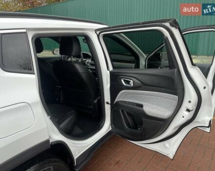 Белый Джип Компас, объемом двигателя 2 л и пробегом 8 тыс. км за 19800 $, фото 21 на Automoto.ua