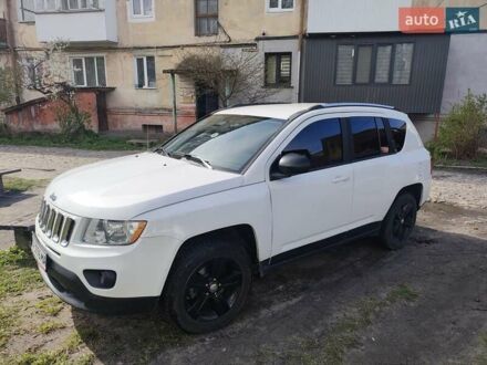 Джип Компас 2011 в Киеве на Automoto.ua Белый Джип Компас, объемом двигателя 2.4 л и пробегом 210 тыс. км за 8718 $, фото 1 на Automoto.ua