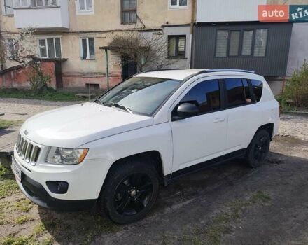 Білий Джип Compass, об'ємом двигуна 2.4 л та пробігом 210 тис. км за 8973 $, фото 1 на Automoto.ua