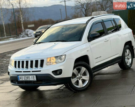 Білий Джип Compass, об'ємом двигуна 2.14 л та пробігом 248 тис. км за 10700 $, фото 1 на Automoto.ua