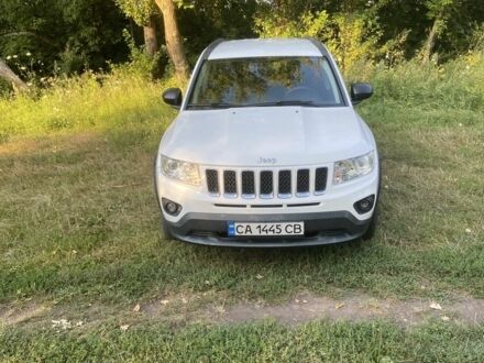 Білий Джип Compass, об'ємом двигуна 2.4 л та пробігом 203 тис. км за 8398 $, фото 1 на Automoto.ua