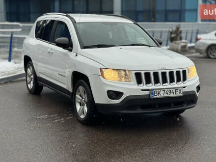 Белый Джип Компас, объемом двигателя 2.36 л и пробегом 233 тыс. км за 6400 $, фото 1 на Automoto.ua