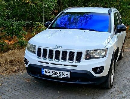 Білий Джип Compass, об'ємом двигуна 2 л та пробігом 270 тис. км за 8000 $, фото 1 на Automoto.ua