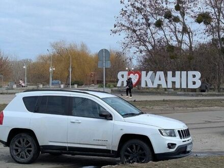 Белый Джип Компас, объемом двигателя 2.14 л и пробегом 196 тыс. км за 5000 $, фото 1 на Automoto.ua