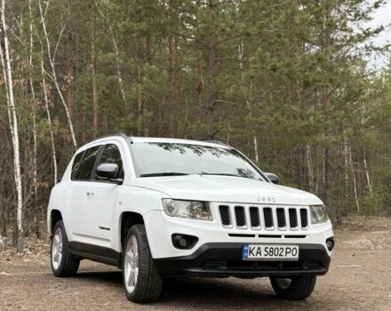 Белый Джип Компас, объемом двигателя 2.4 л и пробегом 239 тыс. км за 8099 $, фото 1 на Automoto.ua