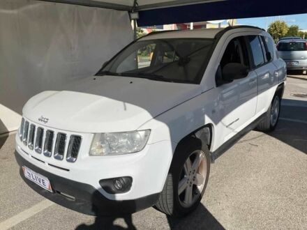 Белый Джип Компас, объемом двигателя 2.2 л и пробегом 235 тыс. км за 4490 $, фото 1 на Automoto.ua