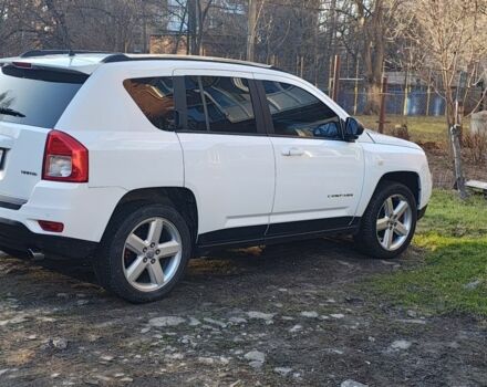 Белый Джип Компас, объемом двигателя 2.4 л и пробегом 255 тыс. км за 9500 $, фото 1 на Automoto.ua
