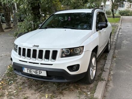 Білий Джип Compass, об'ємом двигуна 2.4 л та пробігом 333 тис. км за 7029 $, фото 1 на Automoto.ua