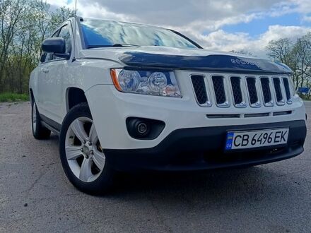 Білий Джип Compass, об'ємом двигуна 2.4 л та пробігом 192 тис. км за 8000 $, фото 1 на Automoto.ua