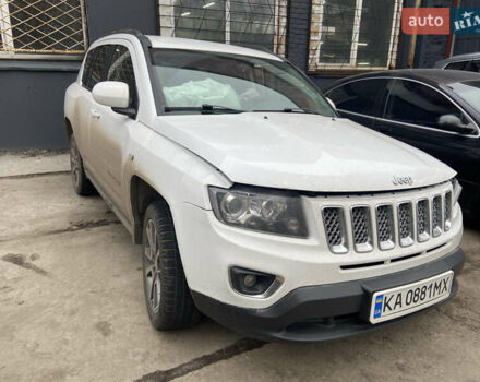 Белый Джип Компас, объемом двигателя 2.36 л и пробегом 165 тыс. км за 4400 $, фото 1 на Automoto.ua
