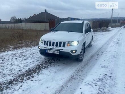 Джип Компас 2013 в Харькове на Automoto.ua Белый Джип Компас, объемом двигателя 2 л и пробегом 148 тыс. км за 11500 $, фото 1 на Automoto.ua