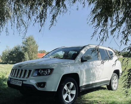 Білий Джип Compass, об'ємом двигуна 2.36 л та пробігом 193 тис. км за 9999 $, фото 1 на Automoto.ua