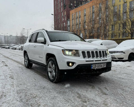 Белый Джип Компас, объемом двигателя 2.36 л и пробегом 254 тыс. км за 9300 $, фото 1 на Automoto.ua