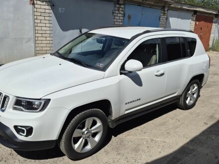 Білий Джип Compass, об'ємом двигуна 2.4 л та пробігом 186 тис. км за 9900 $, фото 1 на Automoto.ua