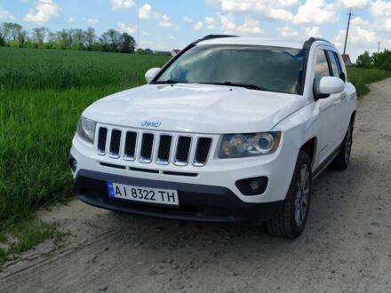 Белый Джип Компас, объемом двигателя 2.4 л и пробегом 160 тыс. км за 8038 $, фото 1 на Automoto.ua