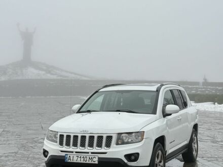 Білий Джип Compass, об'ємом двигуна 2.4 л та пробігом 190 тис. км за 9000 $, фото 1 на Automoto.ua