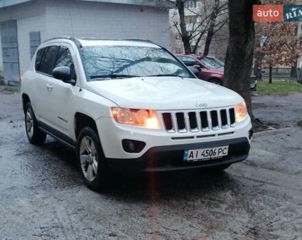 Белый Джип Компас, объемом двигателя 2.36 л и пробегом 151 тыс. км за 9700 $, фото 1 на Automoto.ua