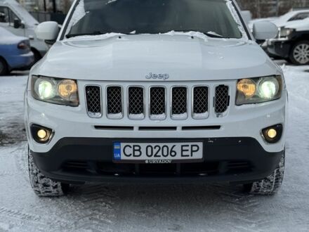 Белый Джип Компас, объемом двигателя 2.4 л и пробегом 158 тыс. км за 8900 $, фото 1 на Automoto.ua