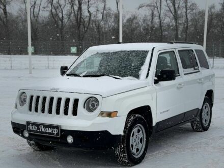 Білий Джип Compass, об'ємом двигуна 0 л та пробігом 135 тис. км за 9999 $, фото 1 на Automoto.ua