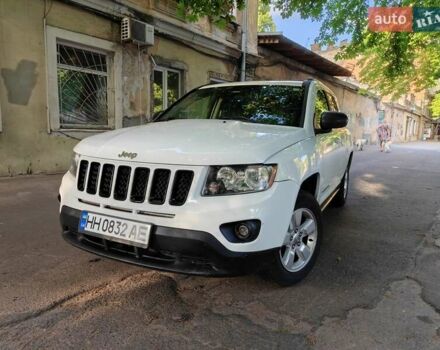 Белый Джип Компас, объемом двигателя 2 л и пробегом 337 тыс. км за 8600 $, фото 1 на Automoto.ua