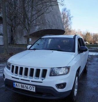 Белый Джип Компас, объемом двигателя 2.36 л и пробегом 189 тыс. км за 10000 $, фото 1 на Automoto.ua