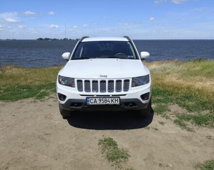 Білий Джип Compass, об'ємом двигуна 2.4 л та пробігом 136 тис. км за 10500 $, фото 1 на Automoto.ua