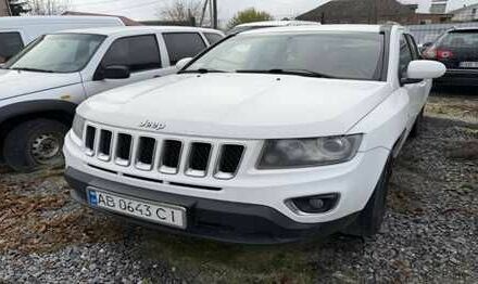Белый Джип Компас, объемом двигателя 2.4 л и пробегом 383 тыс. км за 5919 $, фото 1 на Automoto.ua