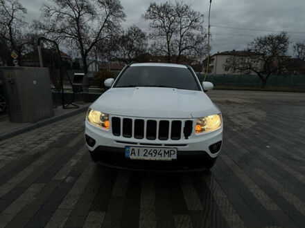 Білий Джип Compass, об'ємом двигуна 2.36 л та пробігом 105 тис. км за 8000 $, фото 1 на Automoto.ua